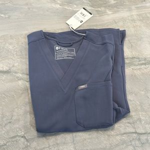 FIGS Catarina Scrubs Top